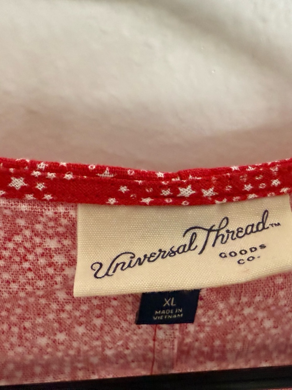 Universal Thread Red Patterned Top - Picture 2 of 3